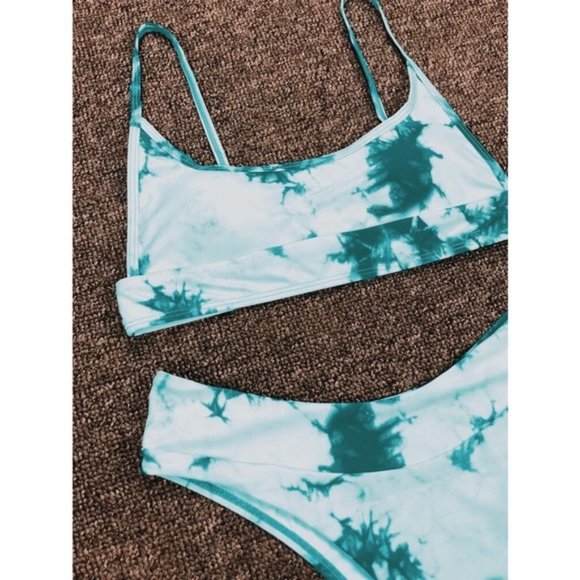 ✨ Tie Dye Bikini Set, Turquoise and White - S(4) - Picture 2 of 11